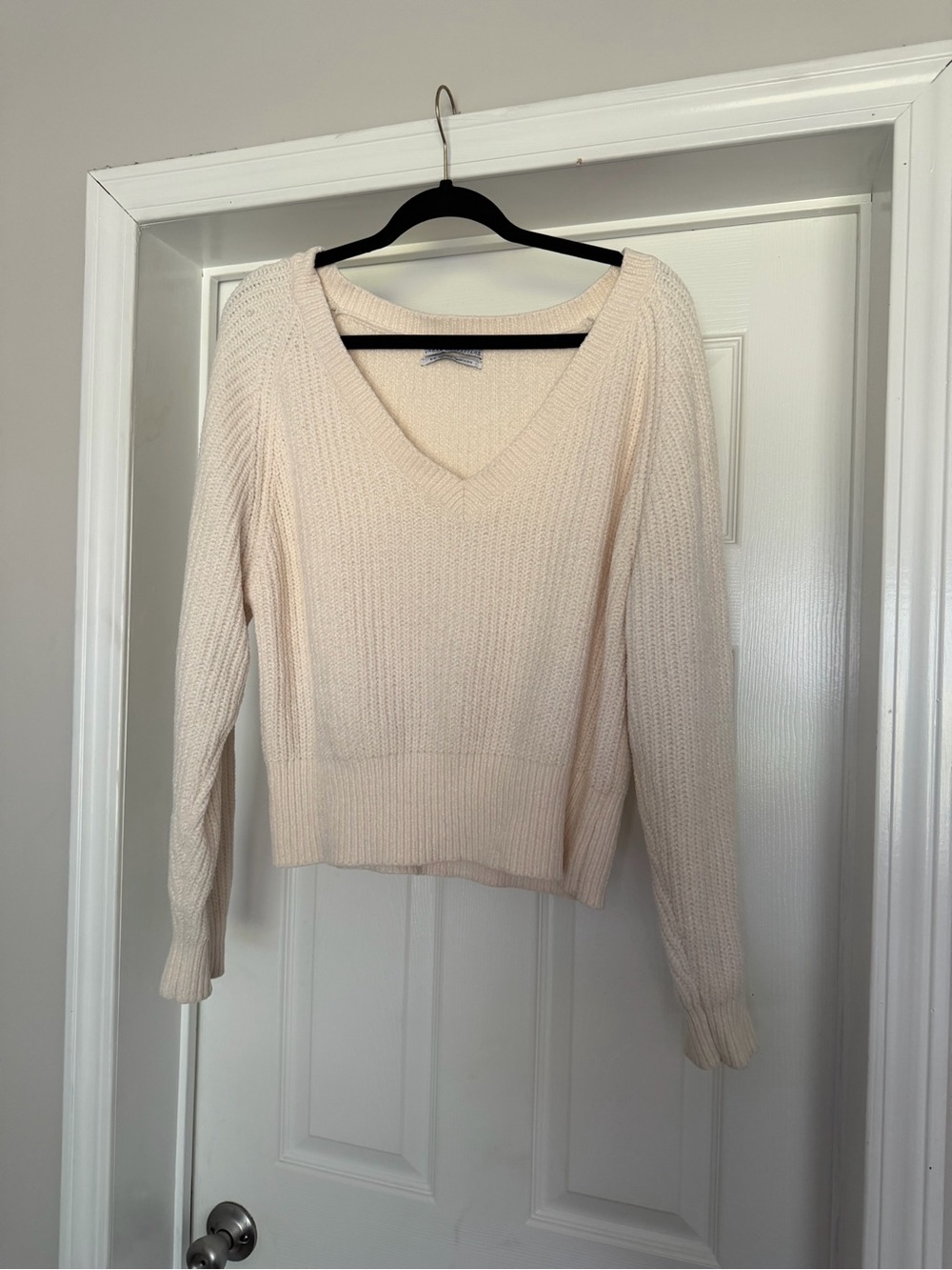 Urban Outfitters Cream V-Neck Ribbed Knit Sweater